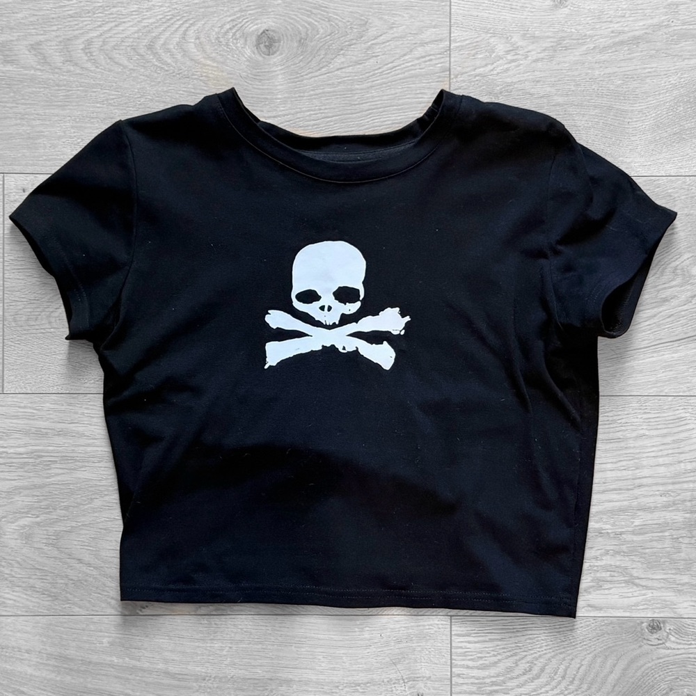 Black Skull crop top